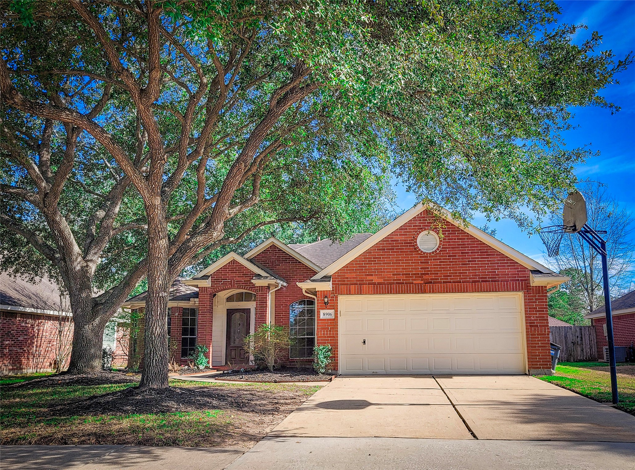 8906 Aberdeen Oaks Drive Houston TX 77095