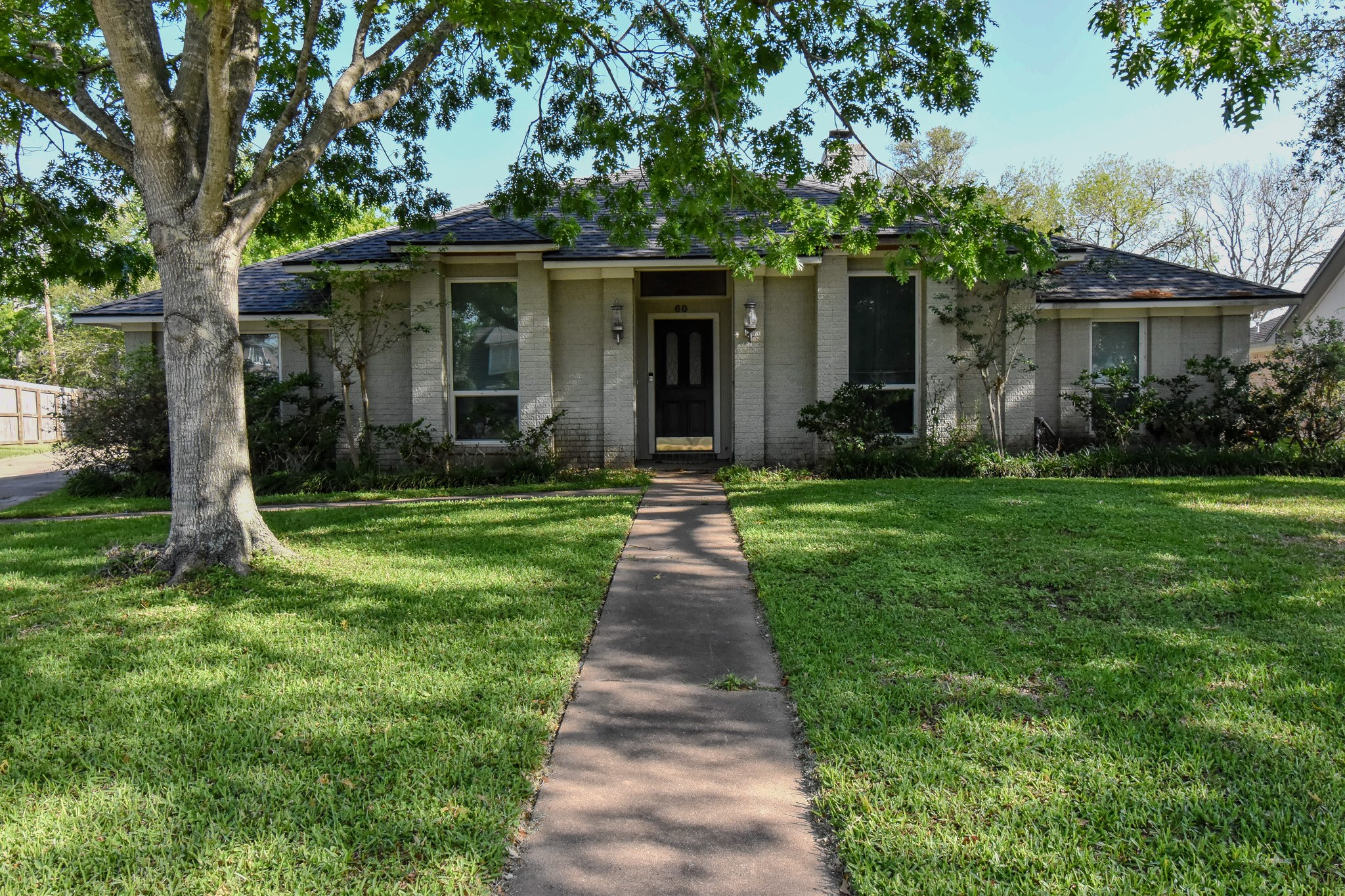 60 Wedgewood Court Lake Jackson TX 77566