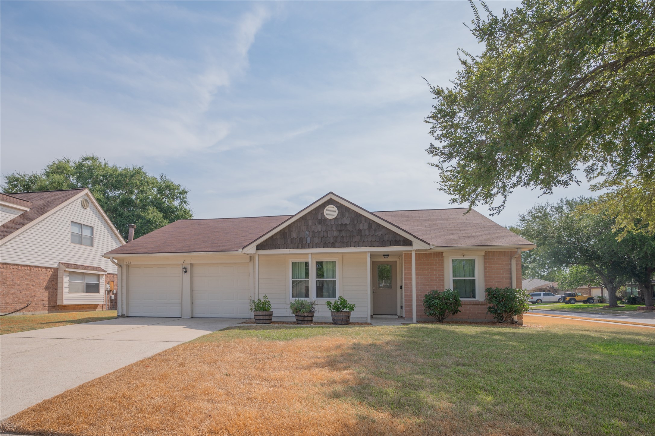 422 Meadowpoint Drive League City TX 77573