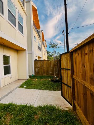 3802 Yale Street Houston TX 77018