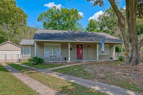 1614 Travis Court La Marque TX 77568