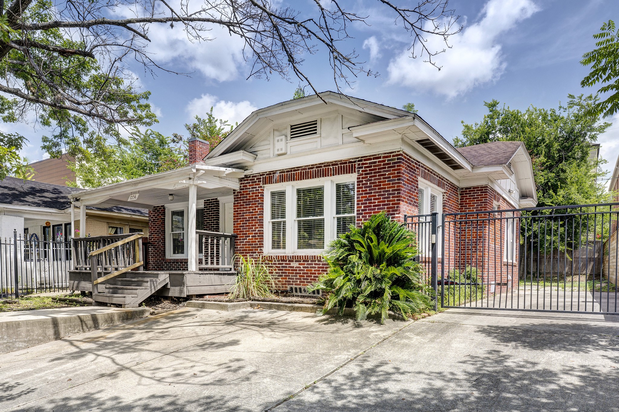 1236 W Gray Street Houston TX 77019
