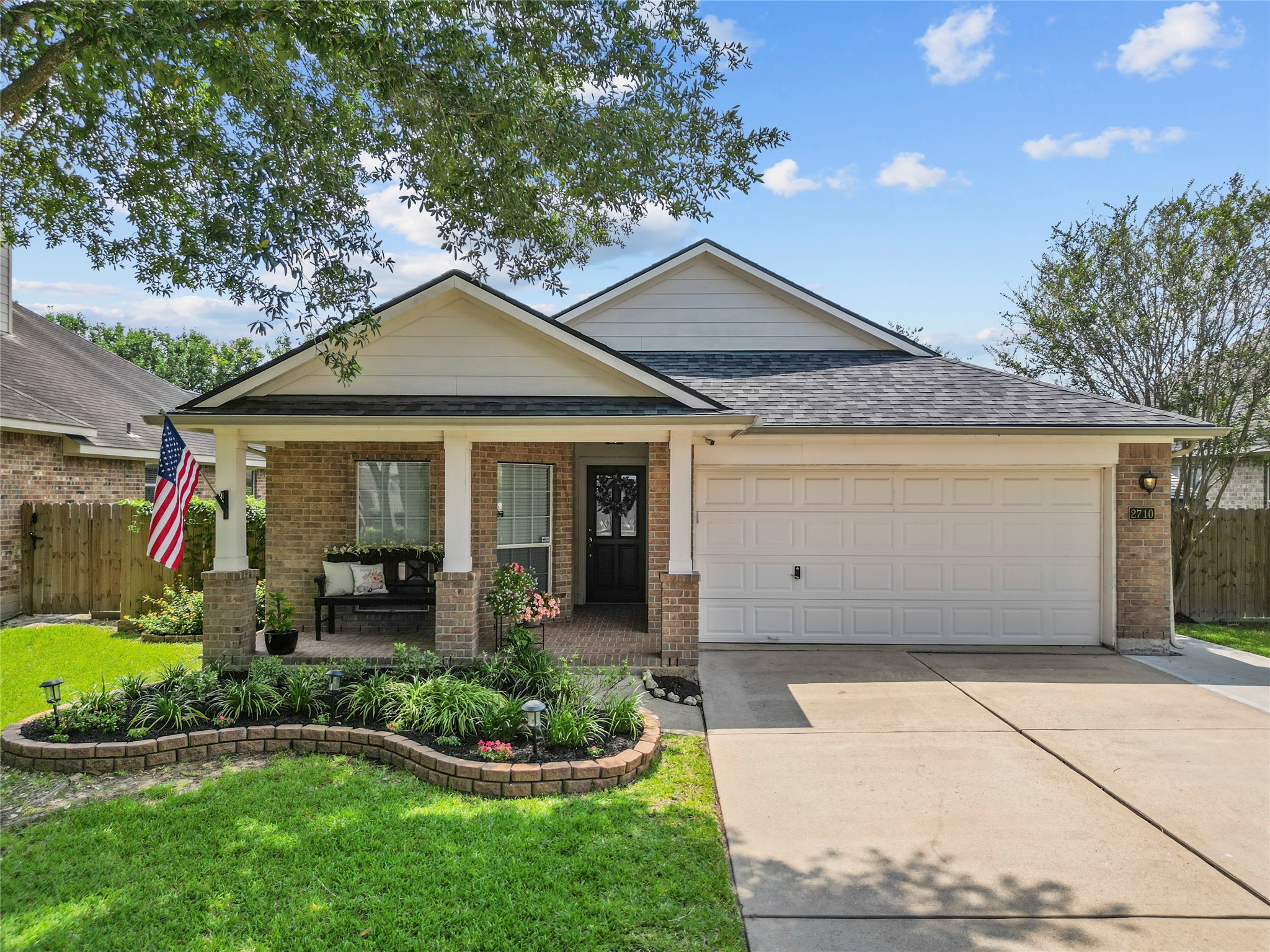 2710 Hidden Landing Drive Pearland TX 77584