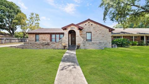 1403 Bayou Drive Alvin TX 77511
