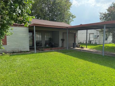 418 E 1st Street Deer Park TX 77536