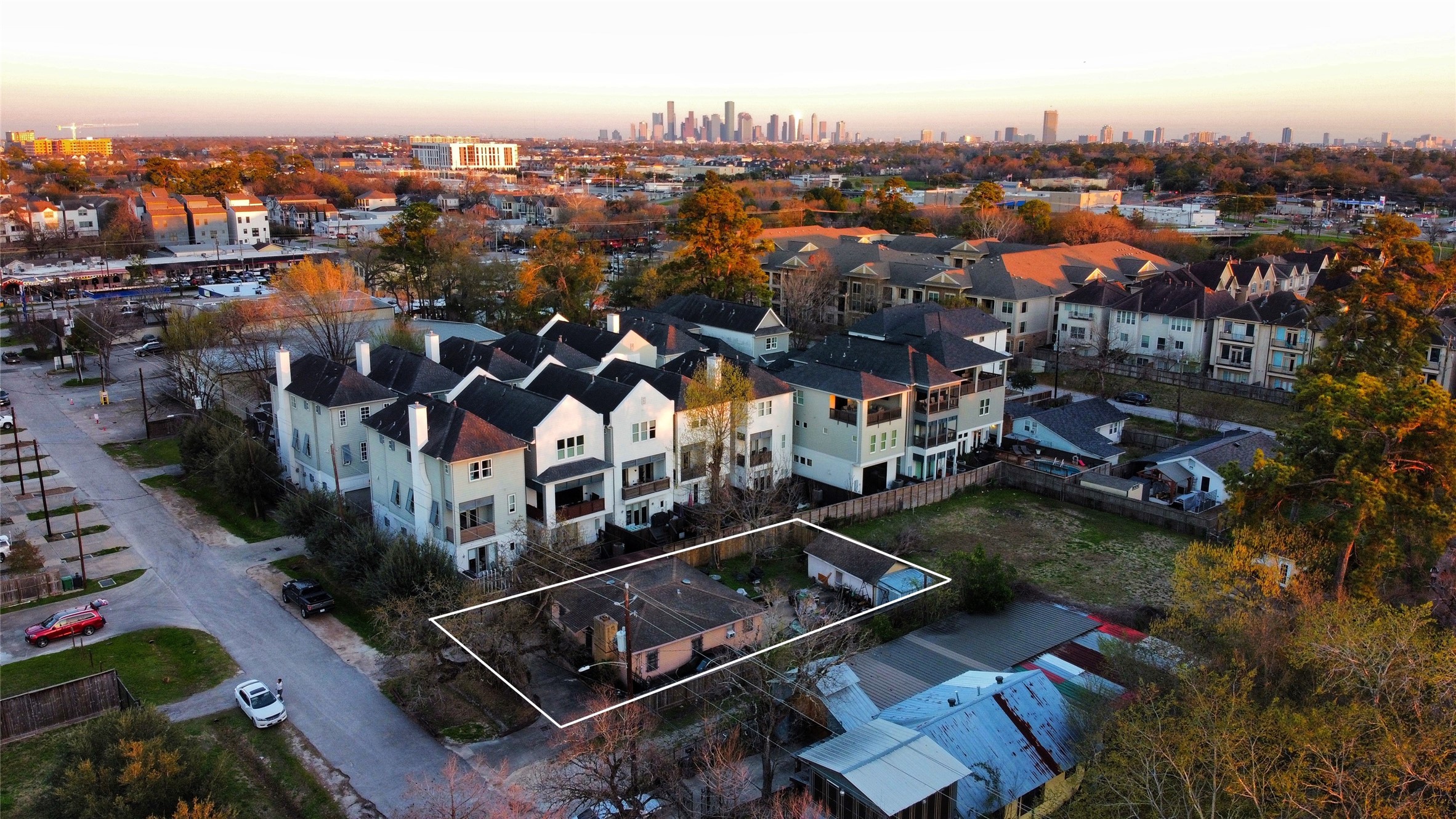1822 W 23rd Street Houston TX 77008
