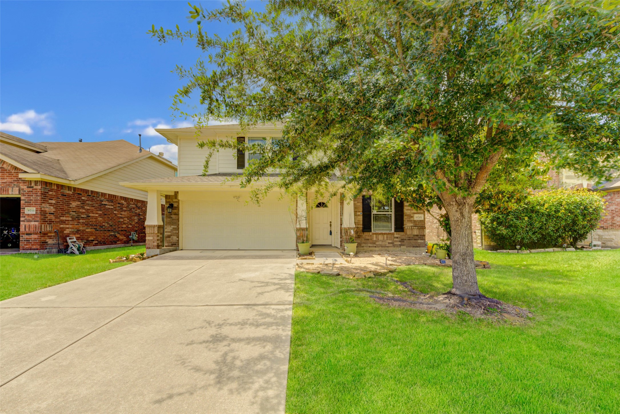 9715 Arched Oak Drive Houston TX 77095