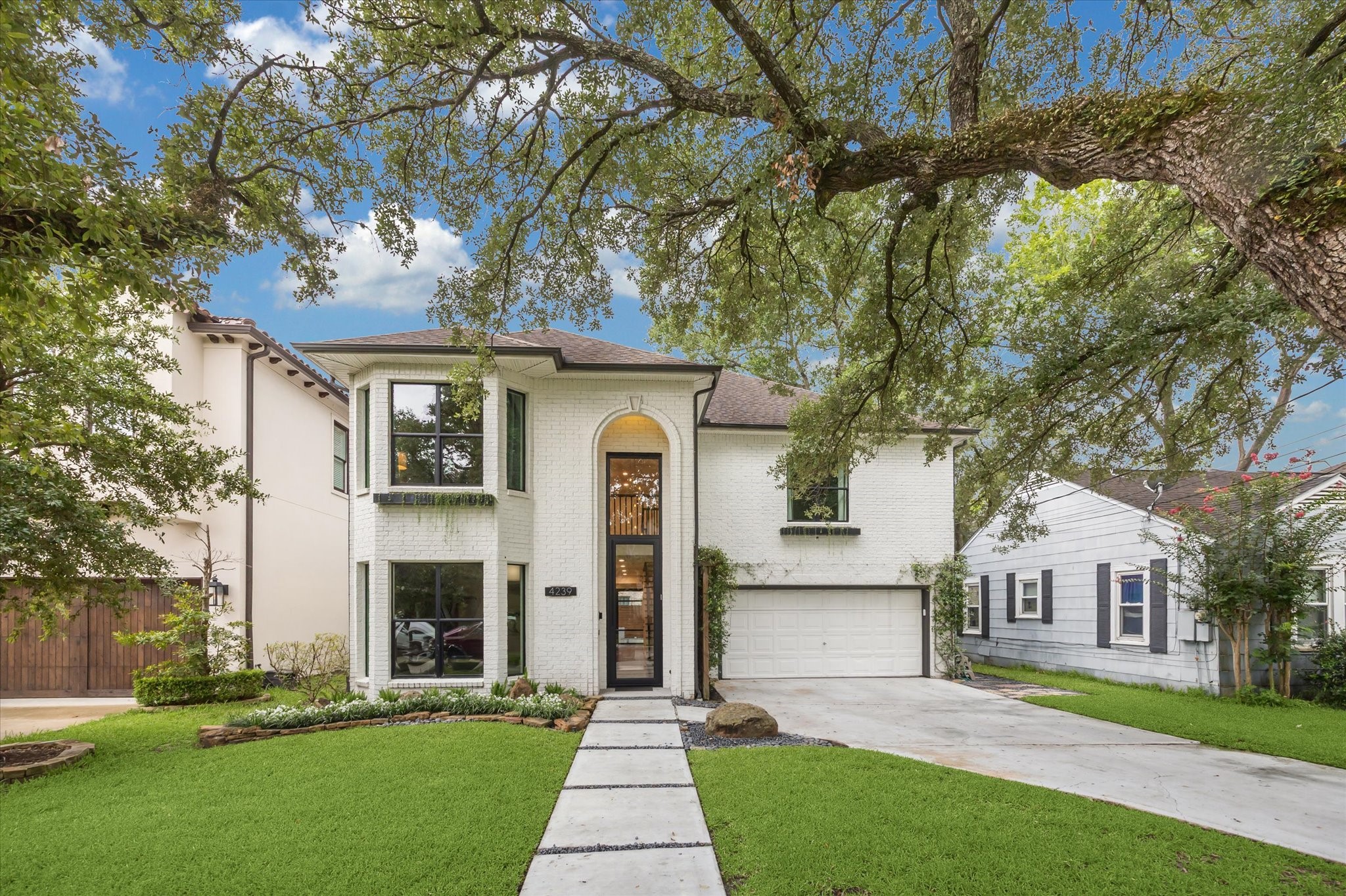 4239 Dartmouth Avenue Houston TX 77005