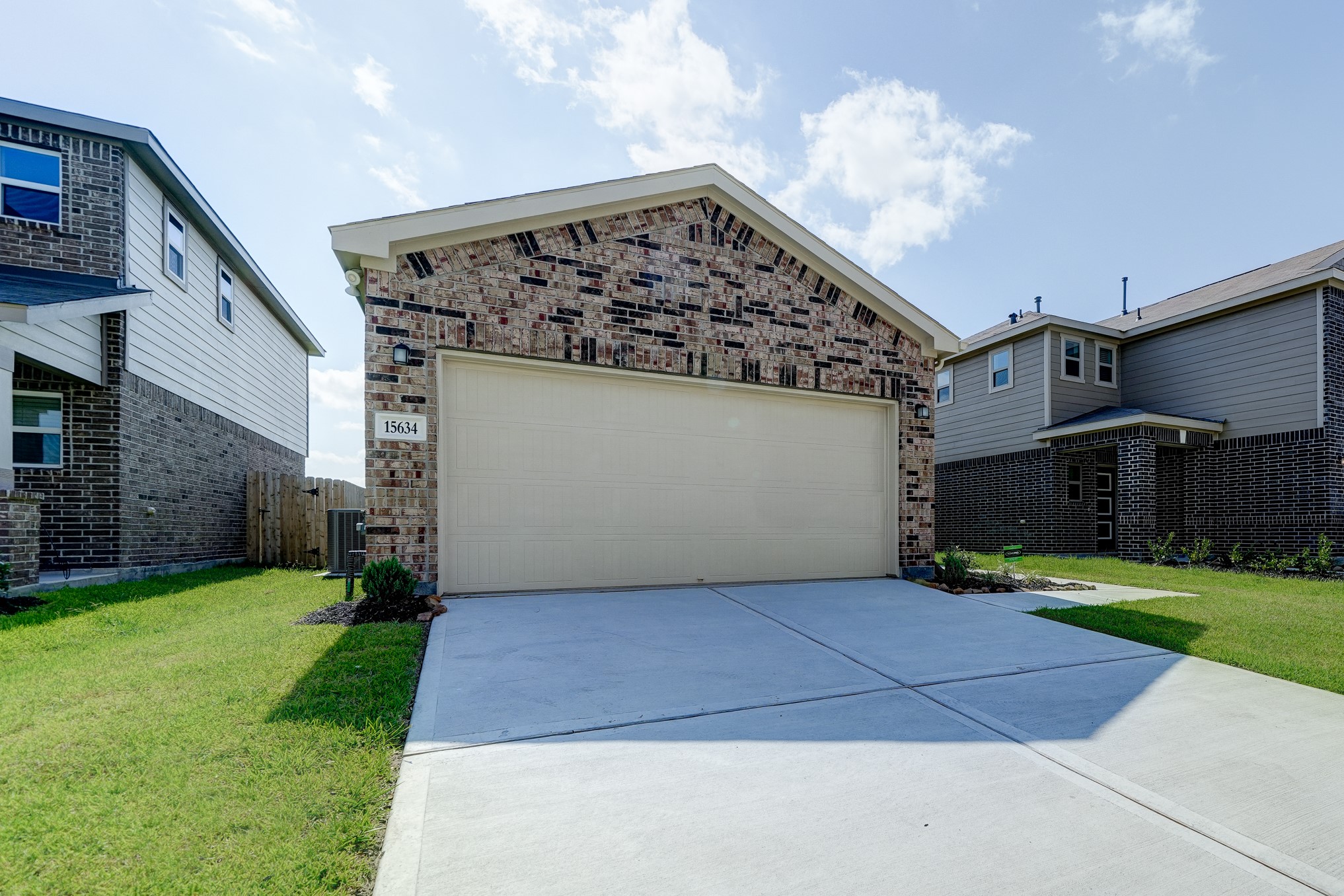 15634 Tawny Stark Drive Houston TX 77044