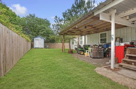 1305 N Blair Avenue Cleveland TX 77327