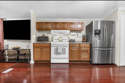 1305 N Blair Avenue Cleveland TX 77327