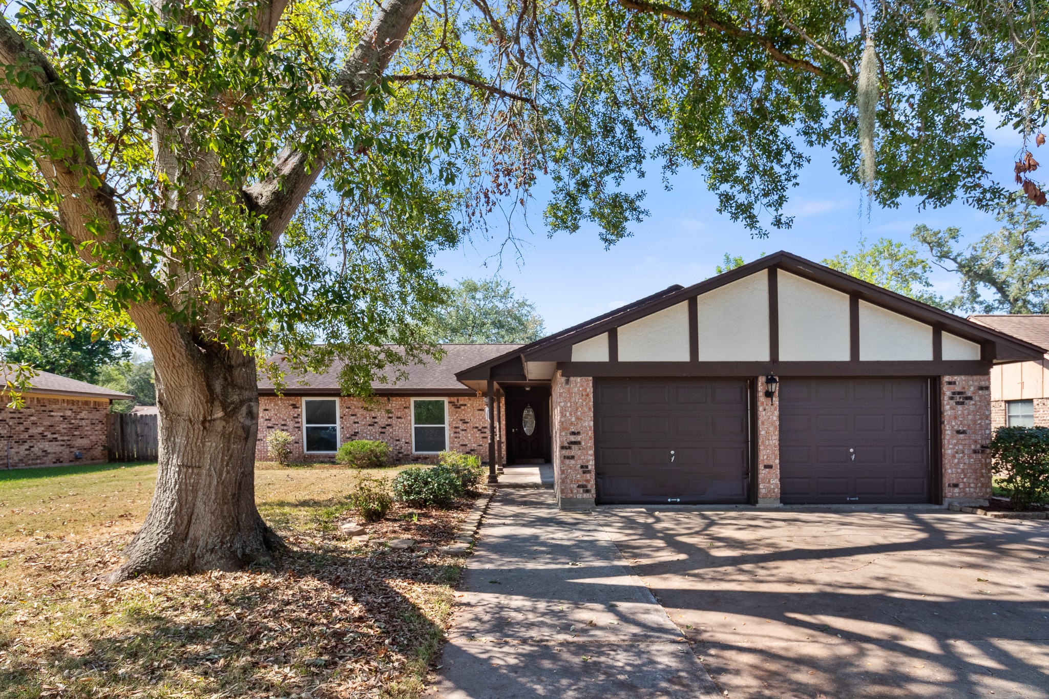 233 Petunia Street Lake Jackson TX 77566