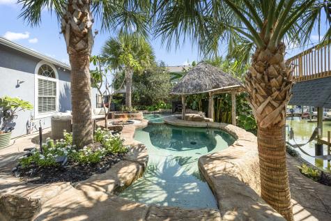 323 Tiki Drive Tiki Island TX 77554