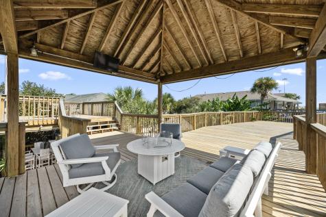 323 Tiki Drive Tiki Island TX 77554