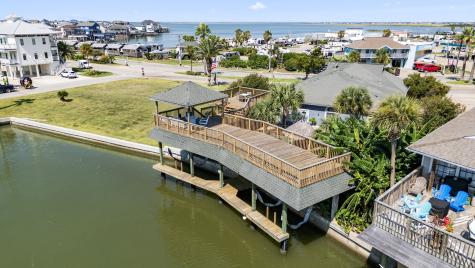 323 Tiki Drive Tiki Island TX 77554
