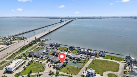 323 Tiki Drive Tiki Island TX 77554