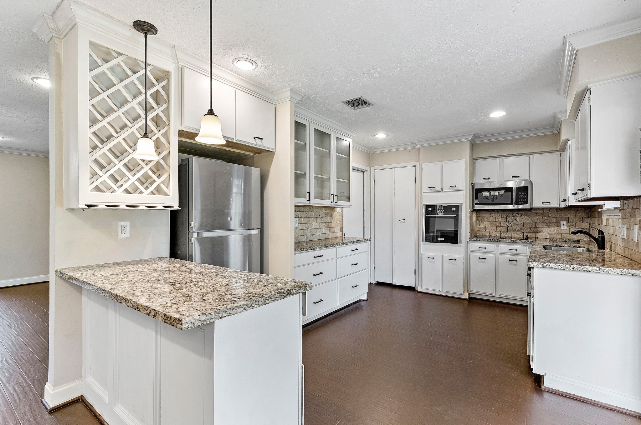 14822 Dogwood Tree Street Houston TX 77060