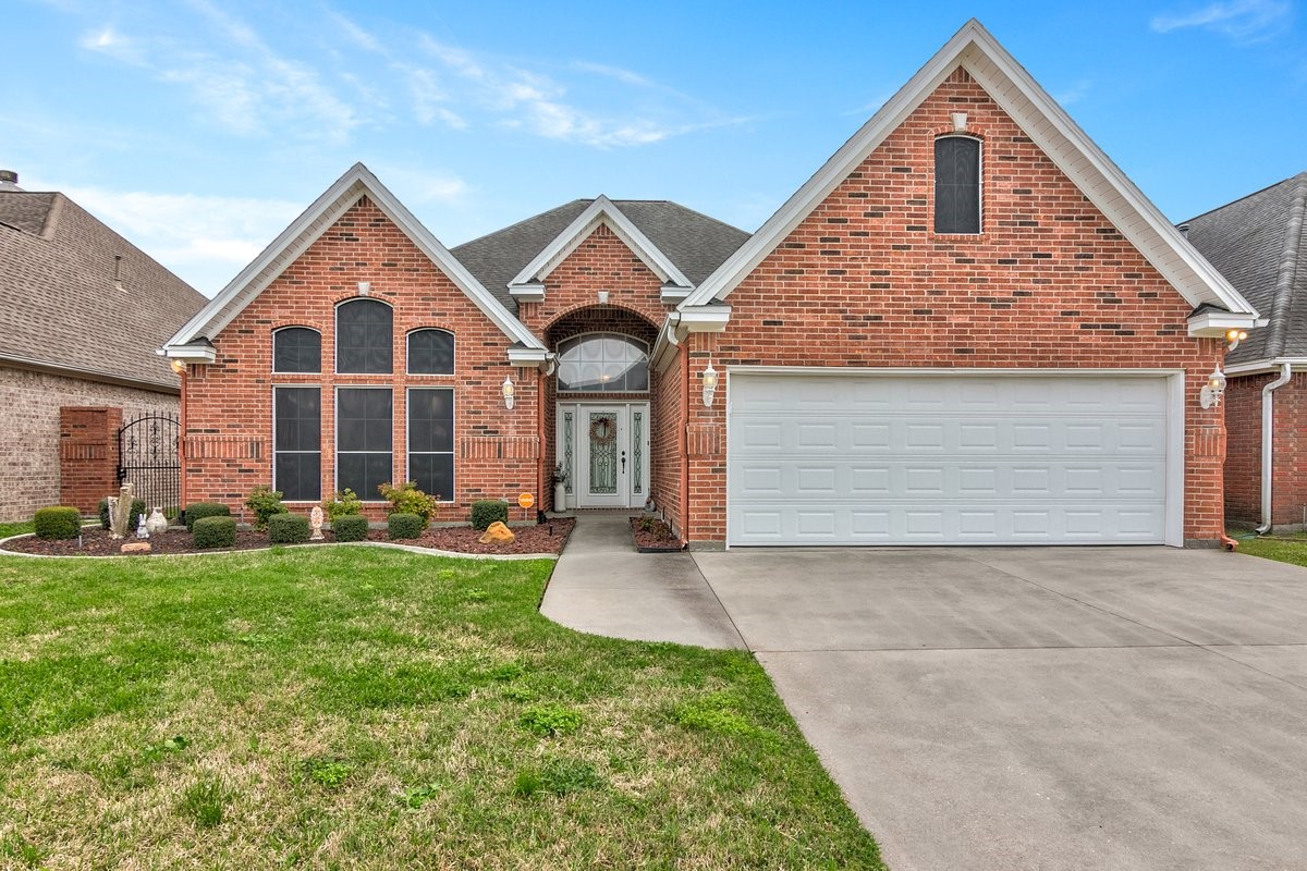 2210 S Bourque Court Nederland TX 77627