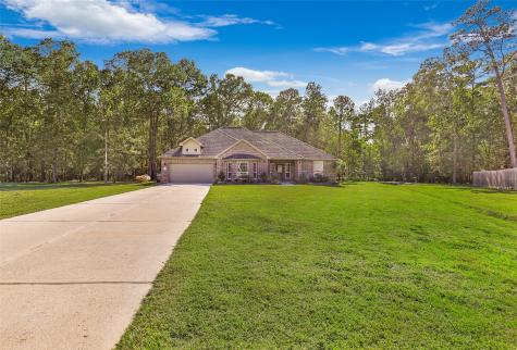 1006 Commons Waterway Drive Huffman TX 77336