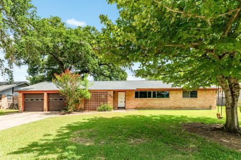 103 Ligustrum Street Lake Jackson TX 77566