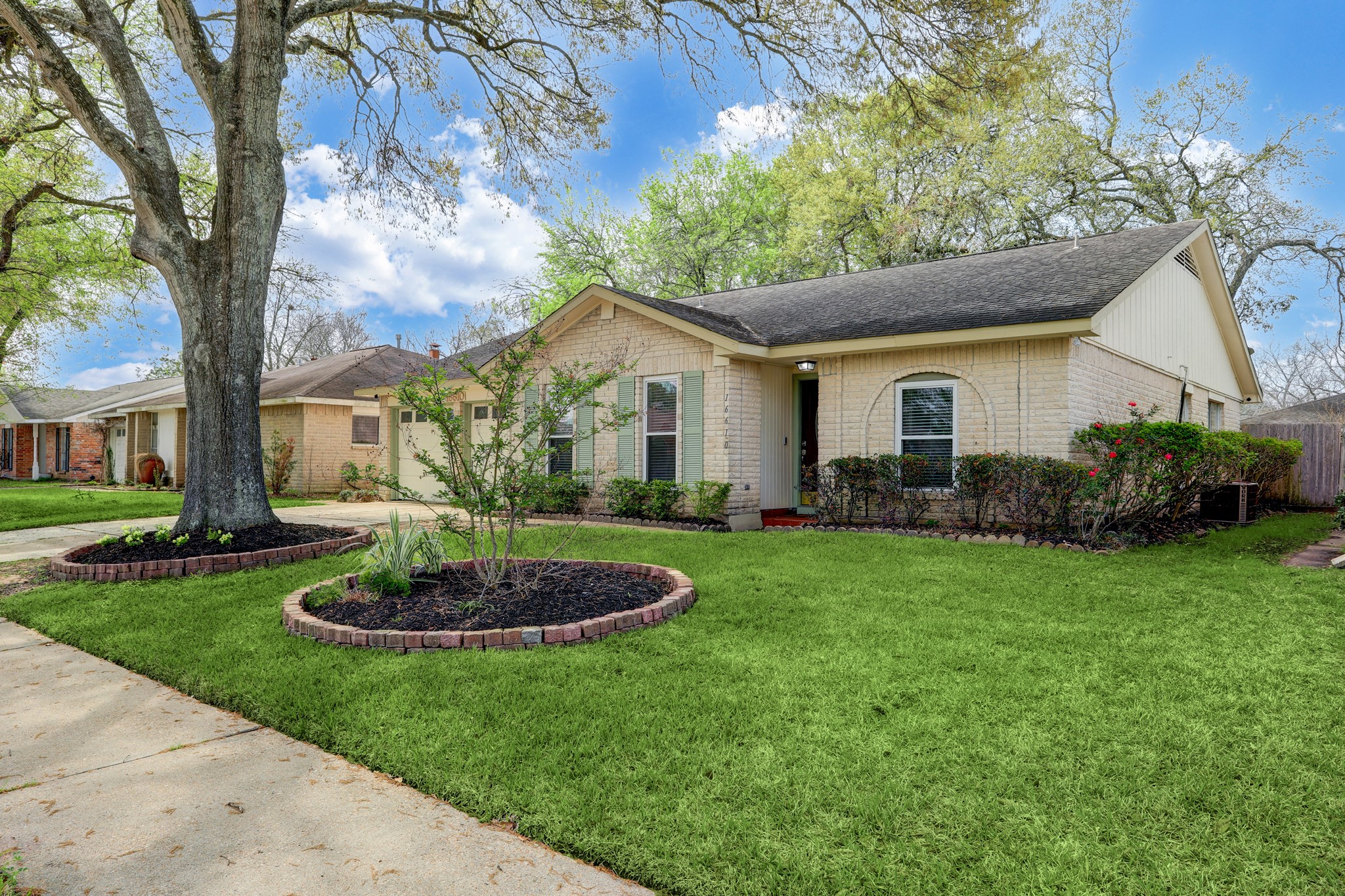 16610 Seawolf Drive Houston TX 77062