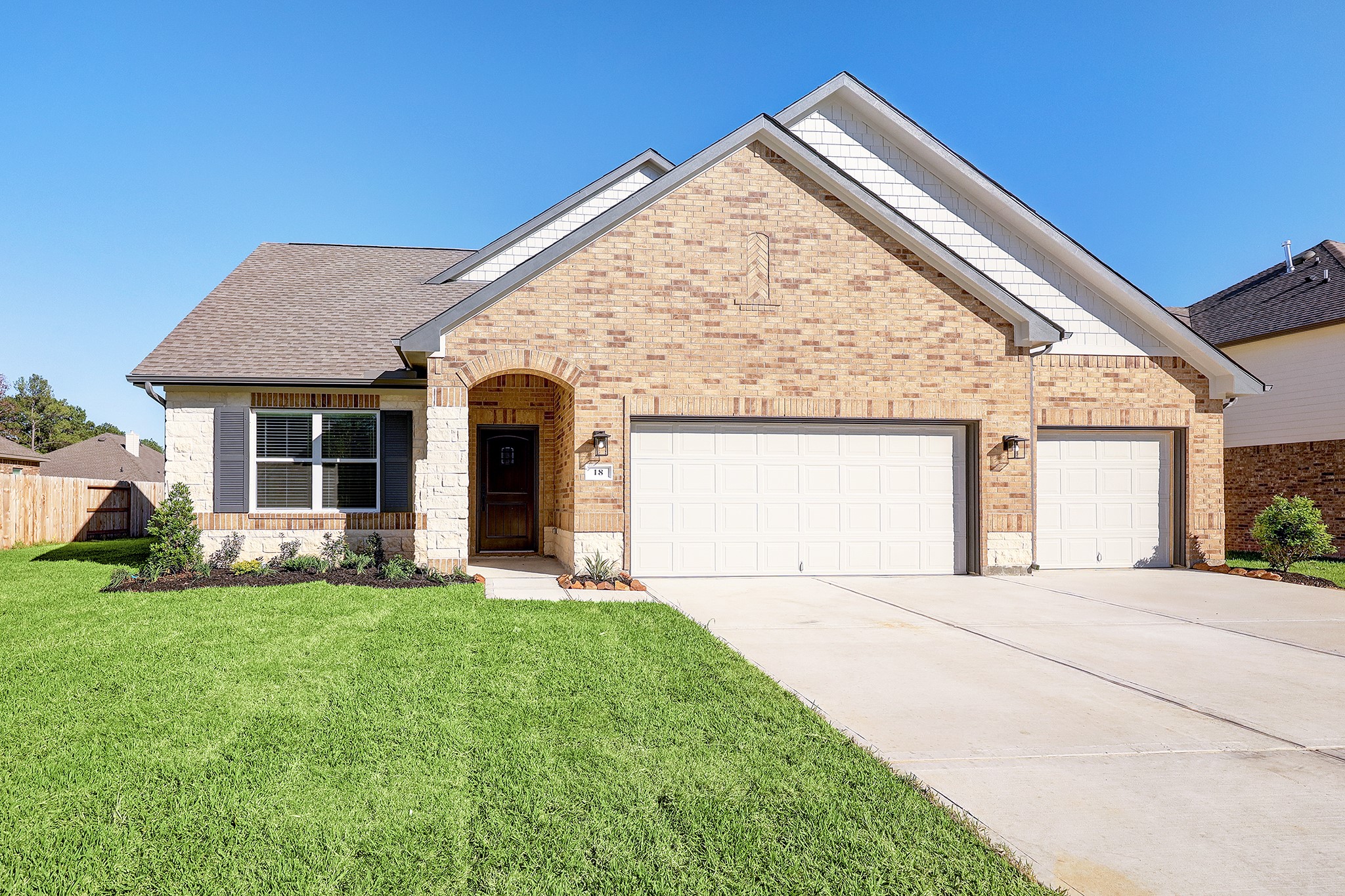 18 Cloverleaf Court Magnolia TX 77355