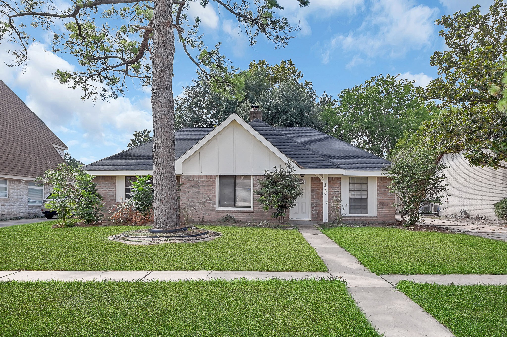 14707 Knightsway Drive Houston TX 77083