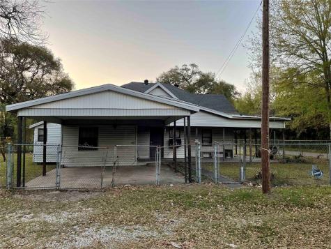 210 S 7th Street Silsbee TX 77656