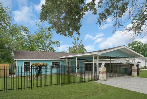 7634 Carothers Street Houston TX 77028