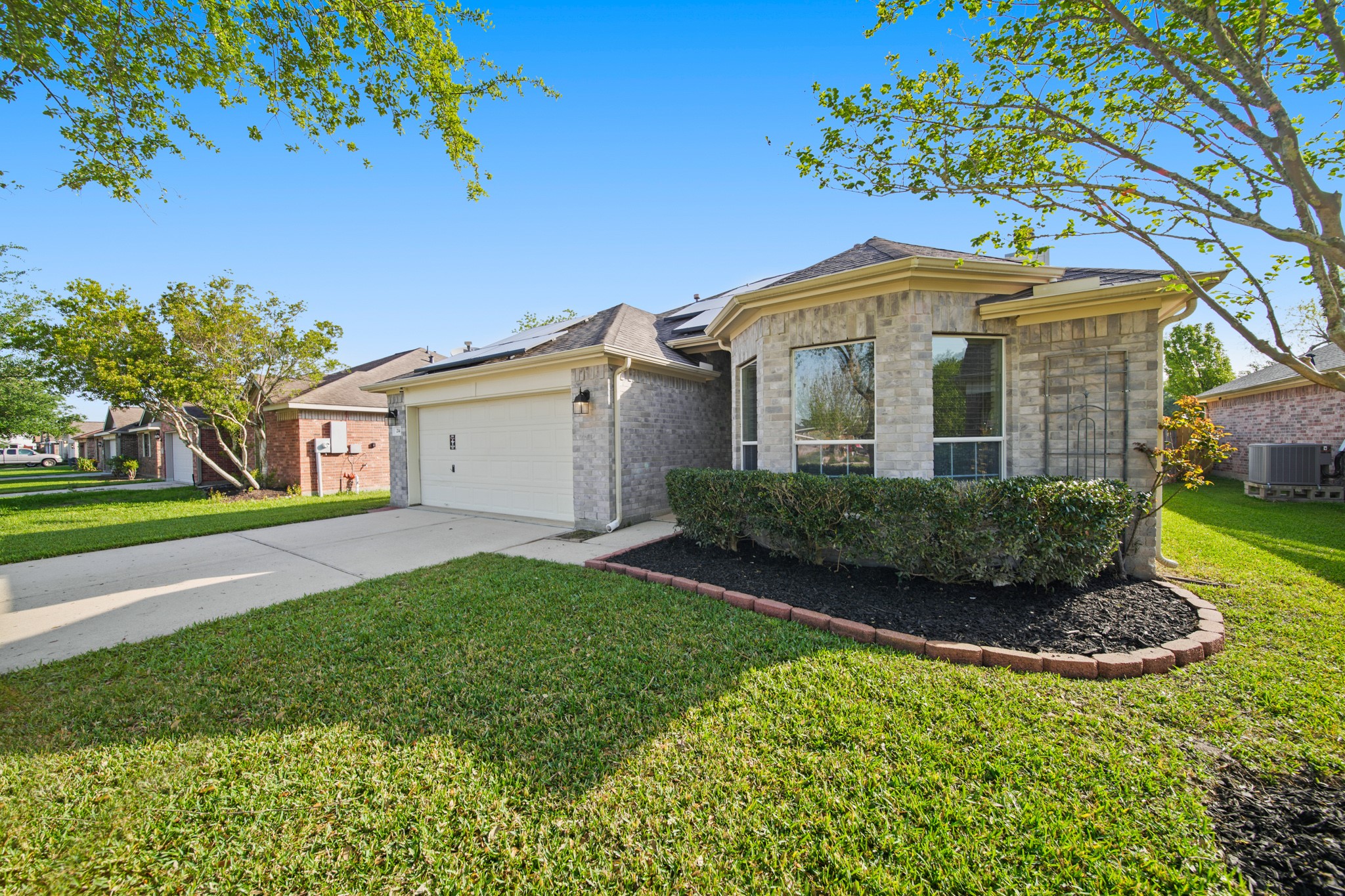 214 Seacrest Boulevard League City TX 77573