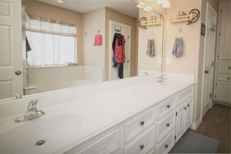 143 Eagle Nest Court Richwood TX 77566