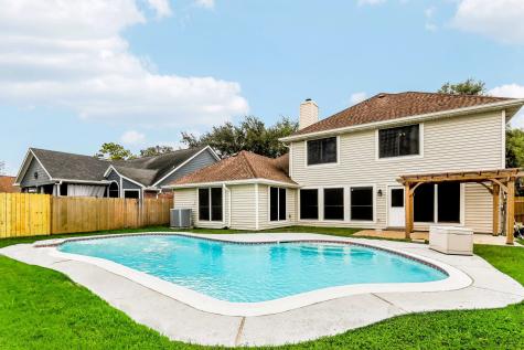 1819 Edinburg Avenue League City TX 77573