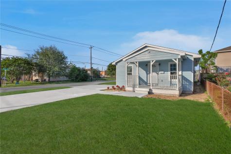 2221 Grover Avenue Galveston TX 77551