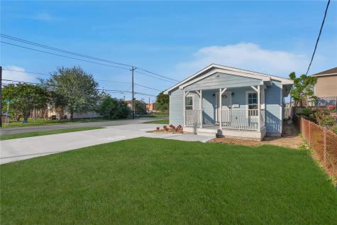 2221 Grover Avenue Galveston TX 77551