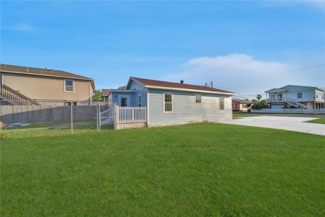 2221 Grover Avenue Galveston TX 77551