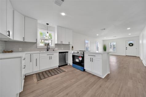 2221 Grover Avenue Galveston TX 77551