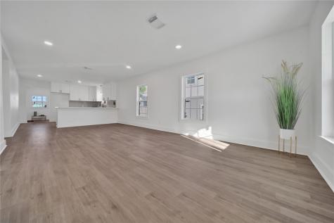 2221 Grover Avenue Galveston TX 77551
