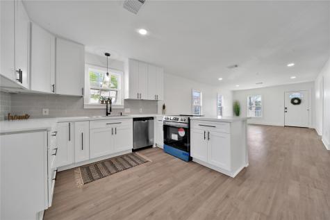 2221 Grover Avenue Galveston TX 77551