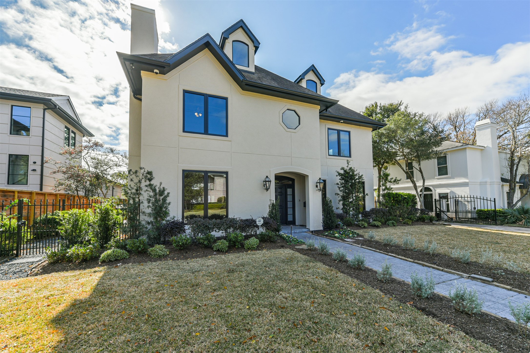 4509 Teas Street Bellaire TX 77401