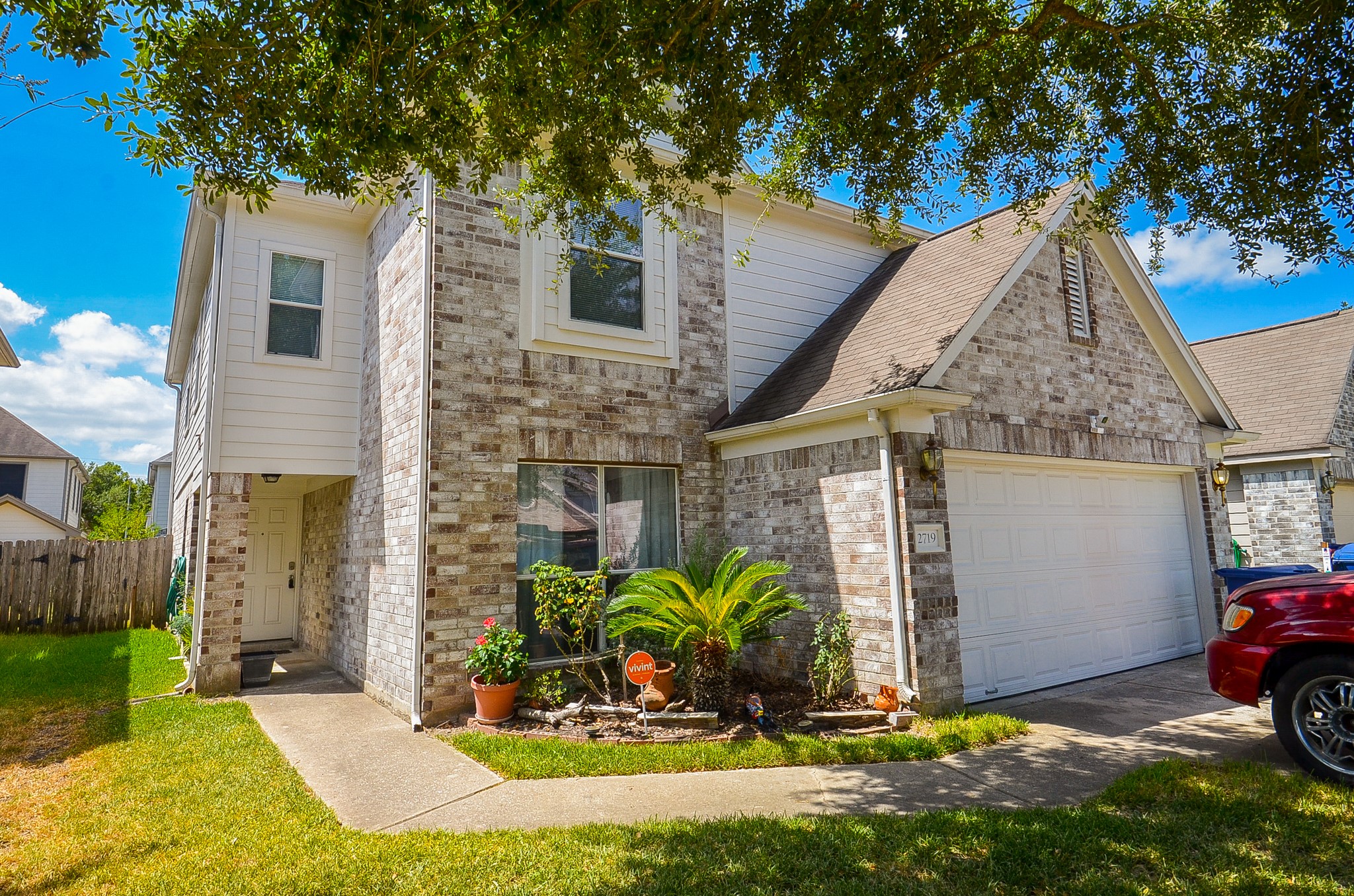 2719 Oakland Brook Street Houston TX 77038