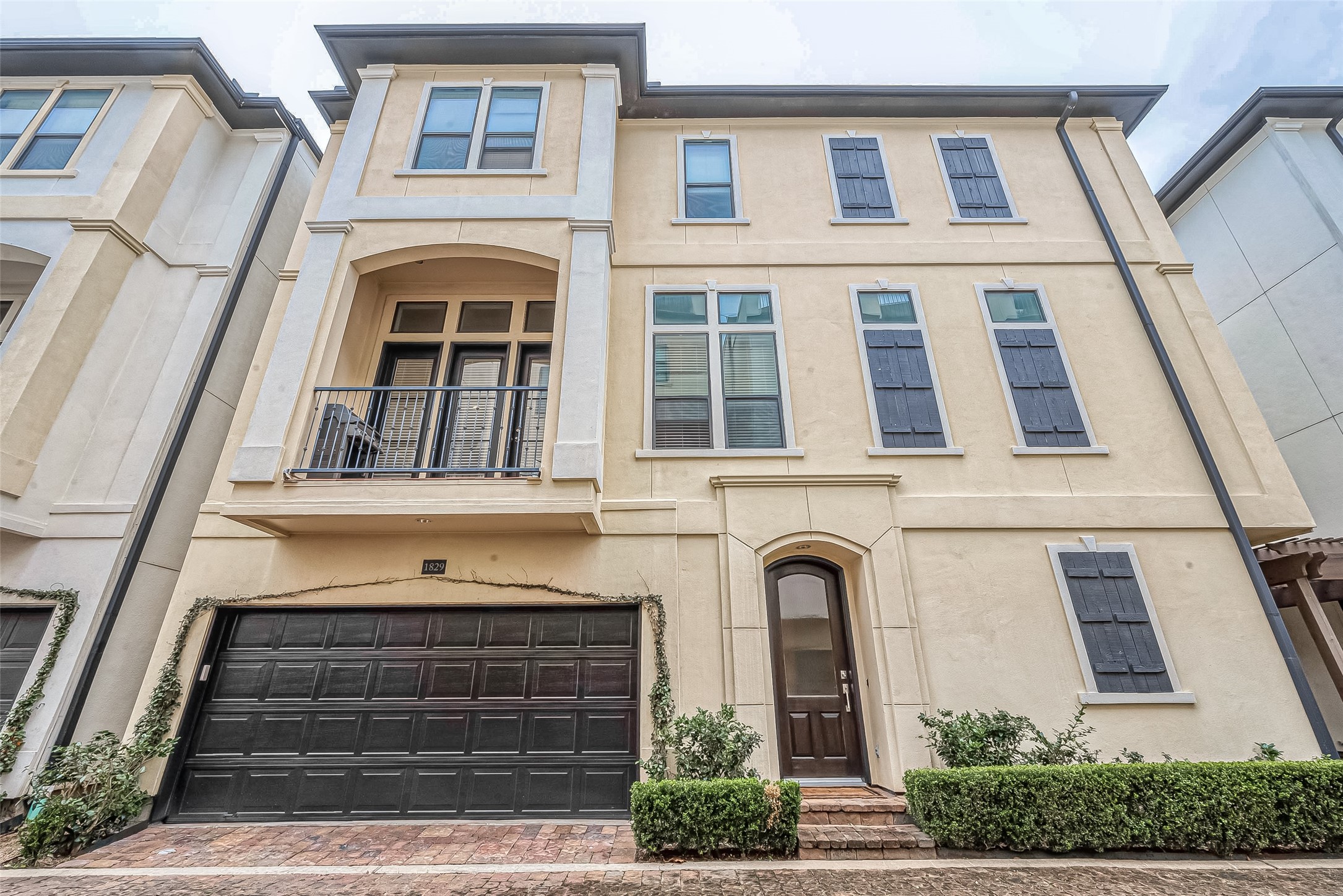 1829 Hickory Street Houston TX 77007