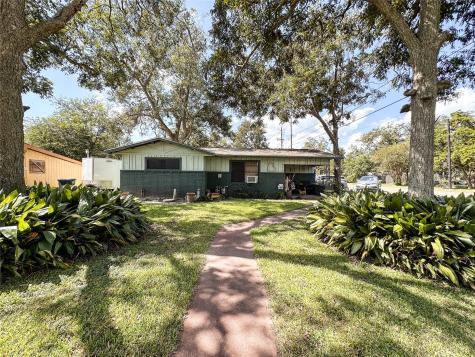 1600 Avenue L Bay City TX 77414