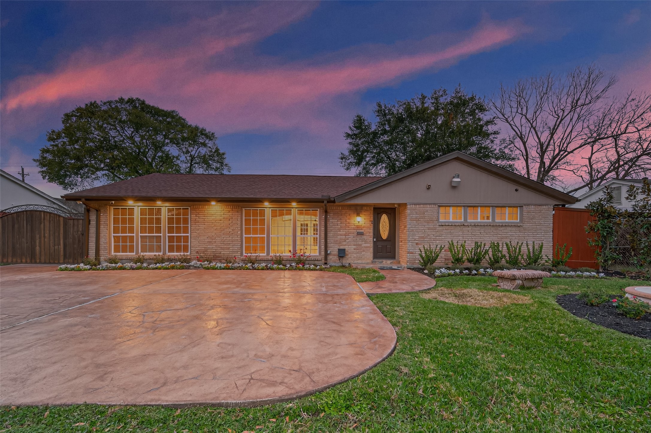 5422 Willowbend Boulevard Houston TX 77096