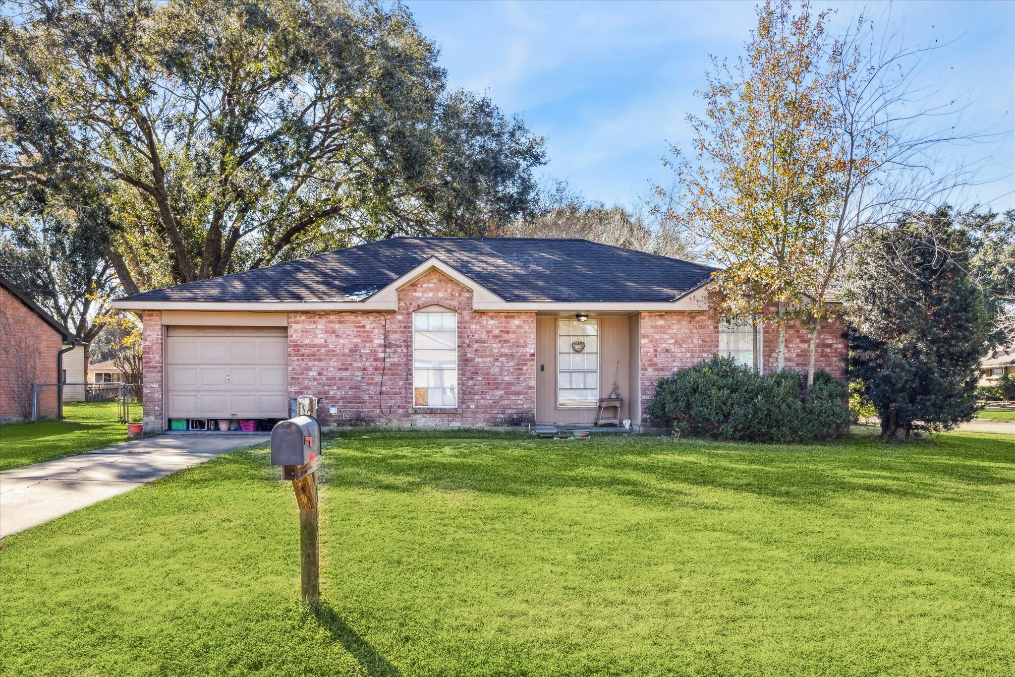 602 Bellmar Lane Friendswood TX 77546