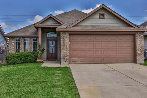 127 Briarwood Drive Huntsville TX 77320