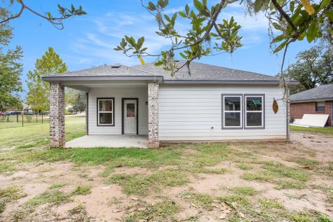 221 Inwood Drive West Columbia TX 77486