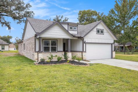 221 Inwood Drive West Columbia TX 77486