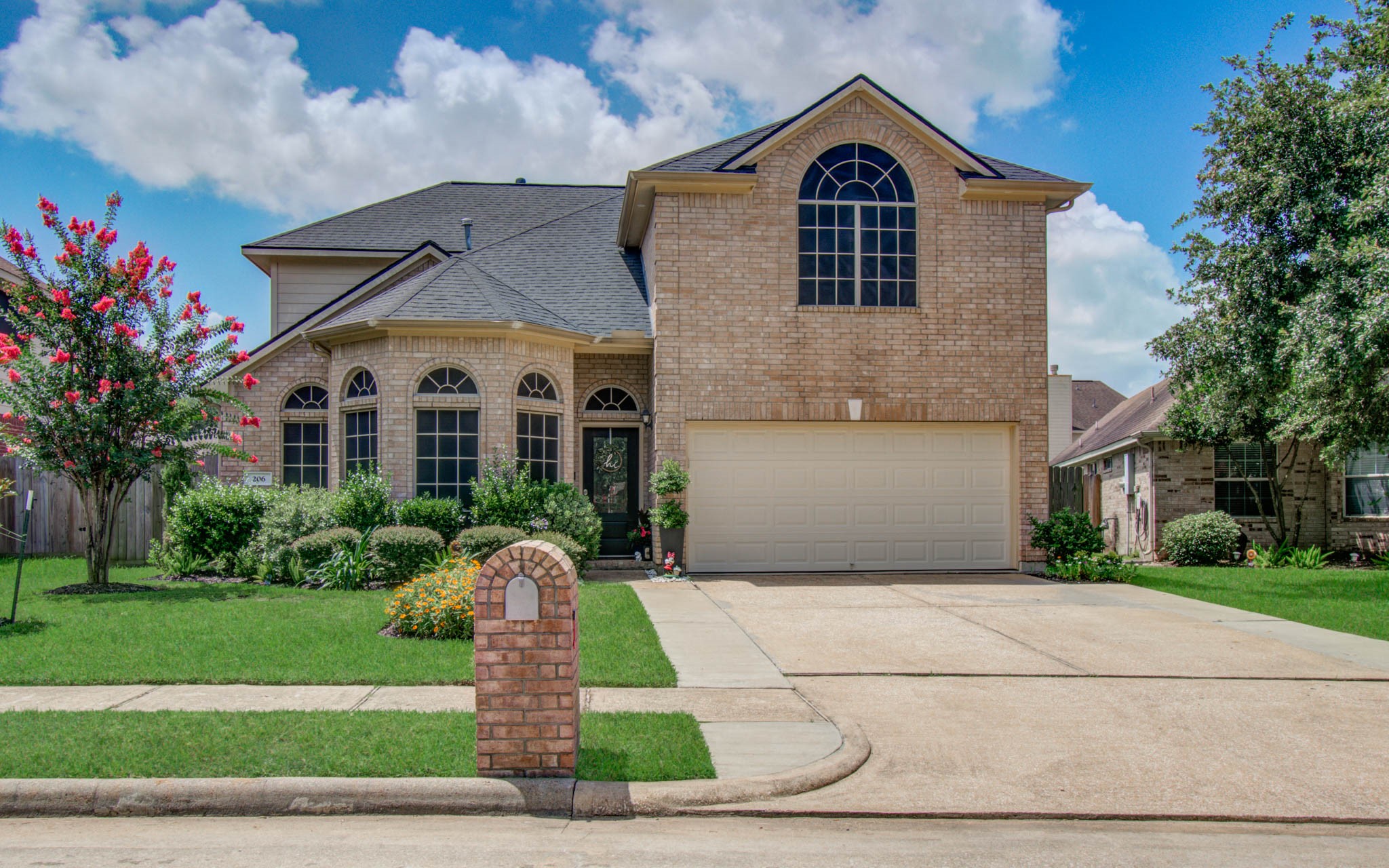 206 Boxwood Drive Baytown TX 77520