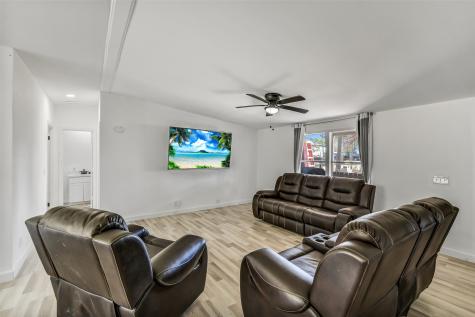 21507 Juliann Alyes Porter TX 77365