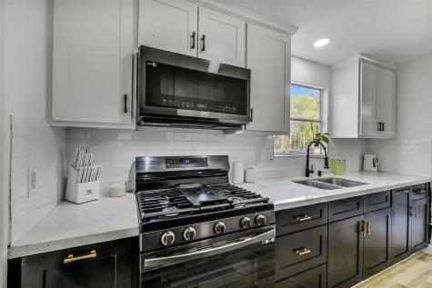 21507 Juliann Alyes Porter TX 77365